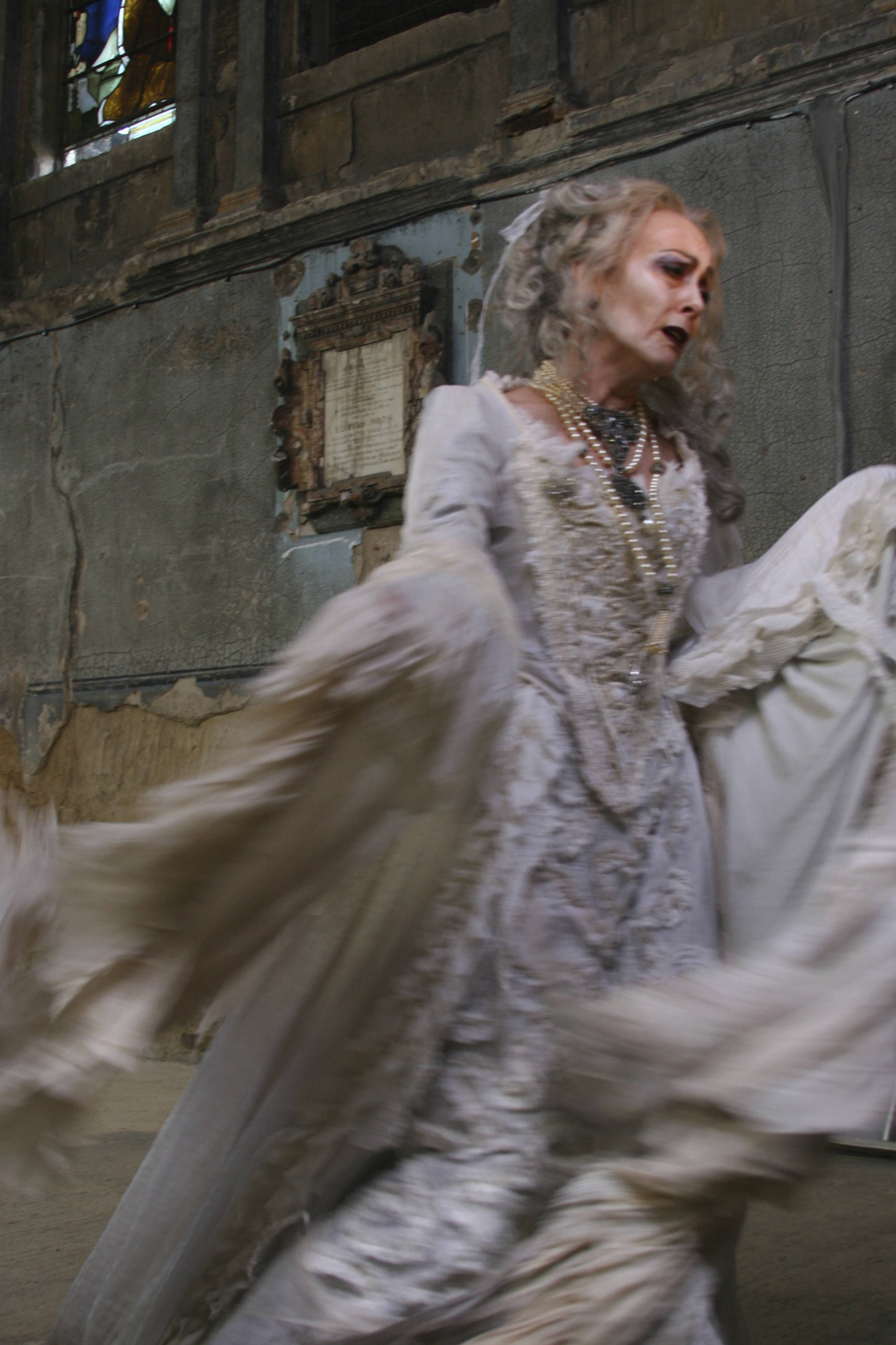 GREAT EXPECTATIONS - Behind the Scenes - Miss Havisham / Paula Wilcox